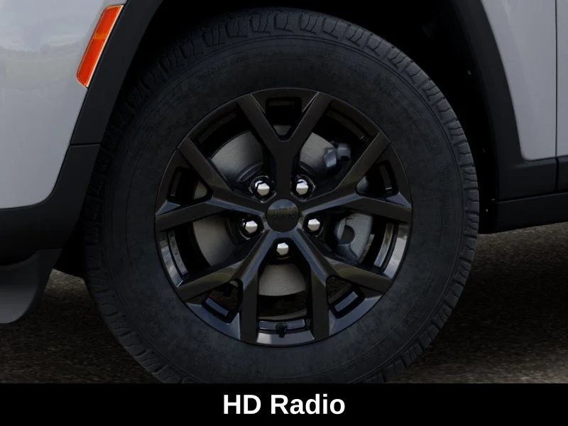 New 2026 Bright White Clear-Coat Exterior Paint Jeep Laredo Altitude image 8