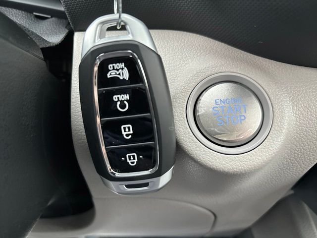 New 2026 Shimmering Silver Hyundai SEL image 22