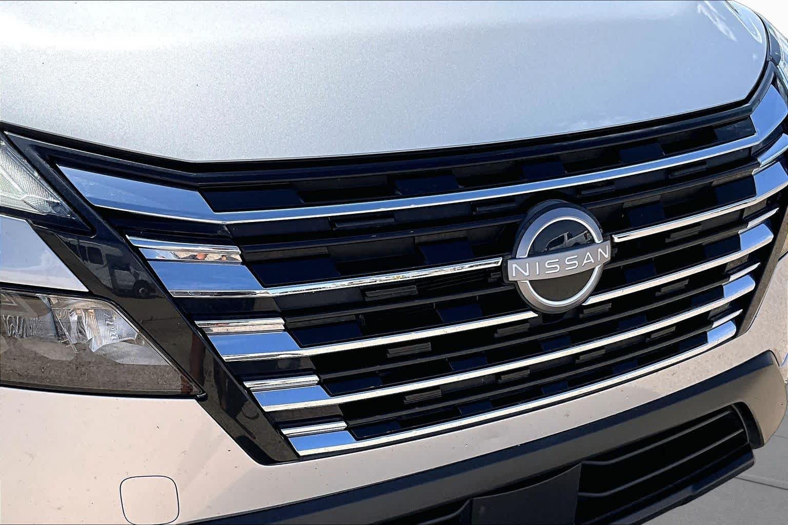 Used 2025 Brilliant Silver Metallic Nissan SV image 37