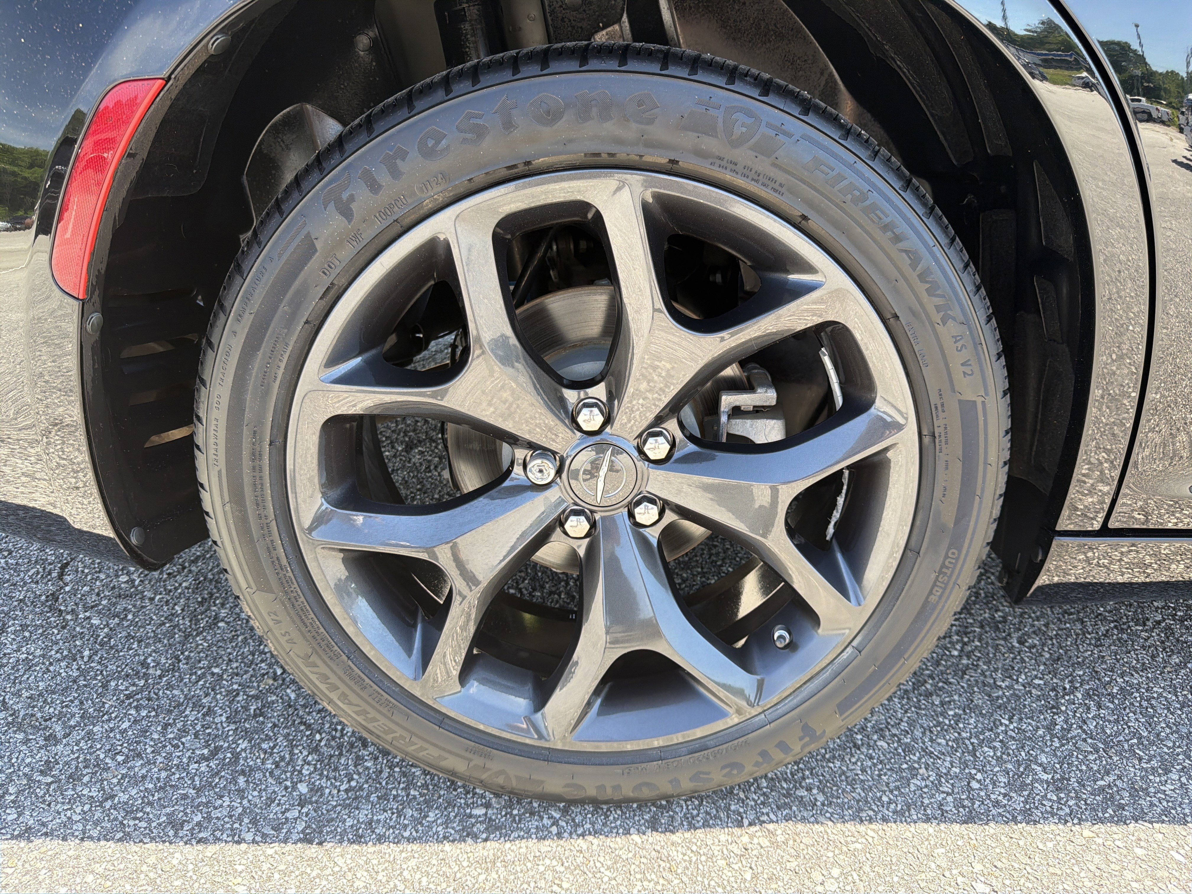 2022 Chrysler 300 Touring - Photo 18