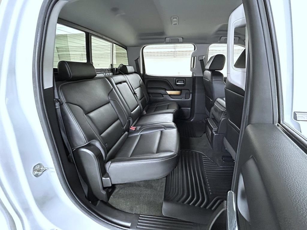 2018 Chevrolet Silverado 1500 LTZ - Photo 19