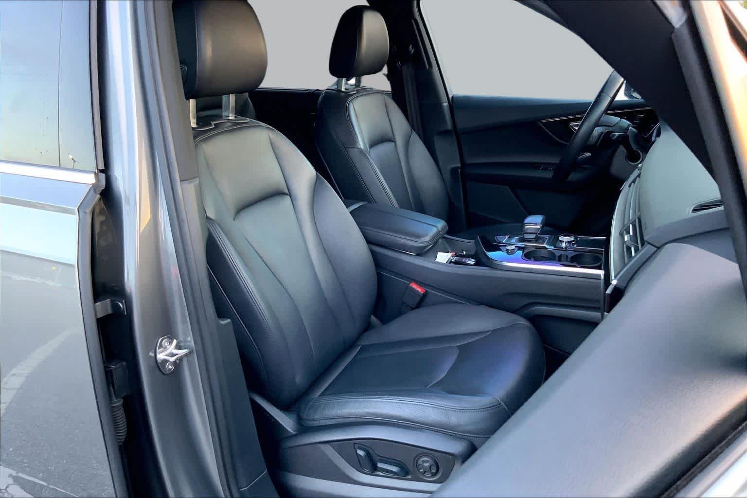 Used 2018  Audi Prestige image 9