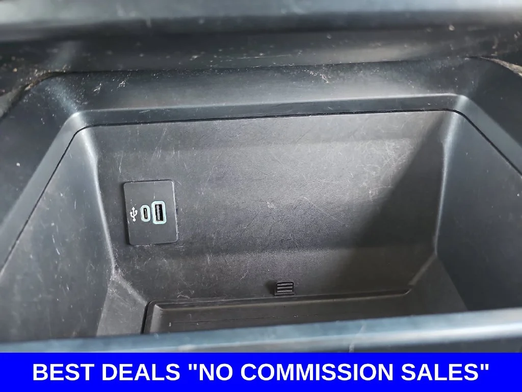 Used 2023 Iconic Silver Metallic Ford XLT image 24