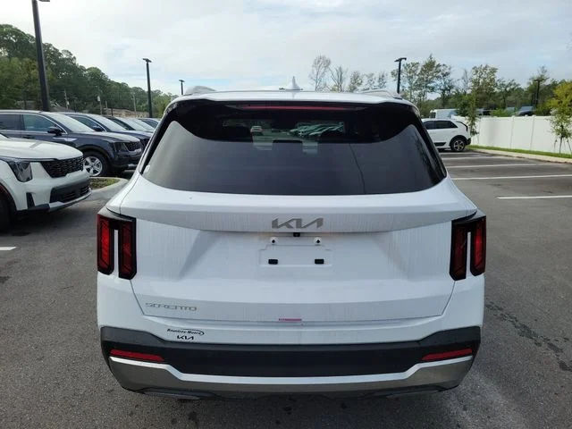 New 2026 White Kia S image 6