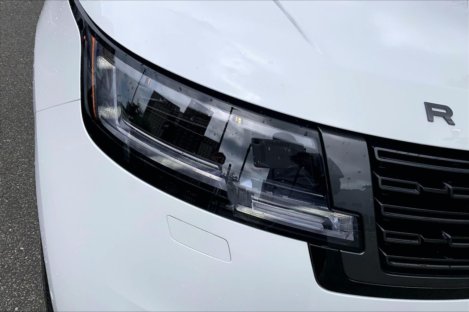 New 2026 Fuji White Land Rover SE 7 Seats image 13