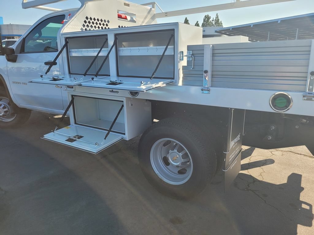 2026 Chevrolet Silverado 3500 HD Chassis Cab Work Truck view 9