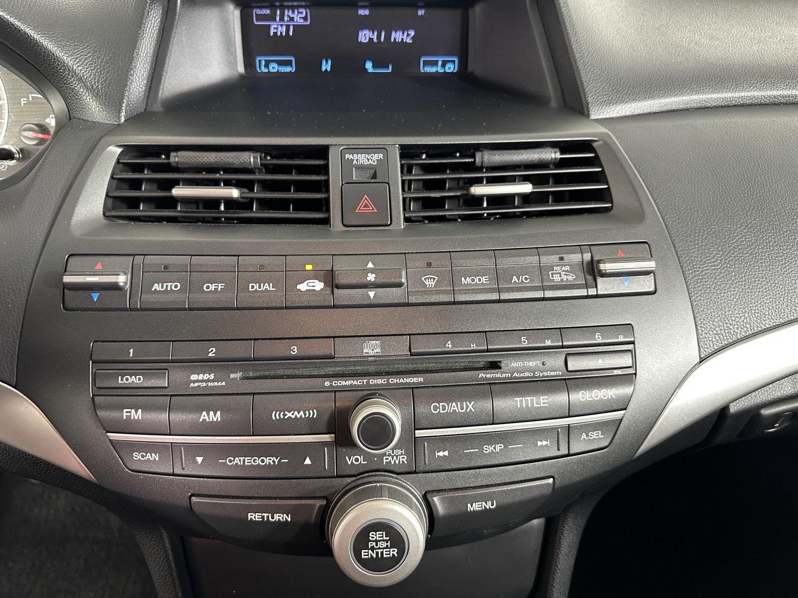 Used 2009 Polished Metal Metallic Honda EX-L image 15