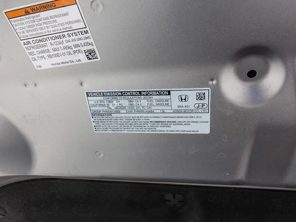 Certified Used 2023 Lunar Silver Metallic Honda LX image 56