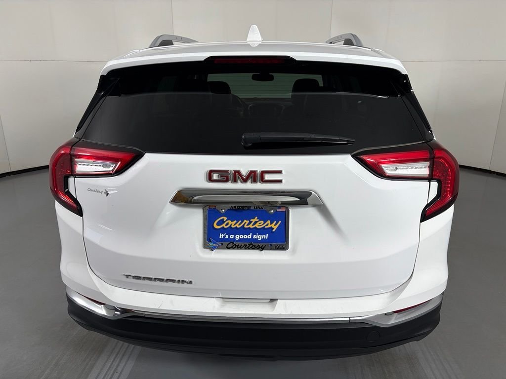 Used 2024 White GMC SLT image 7