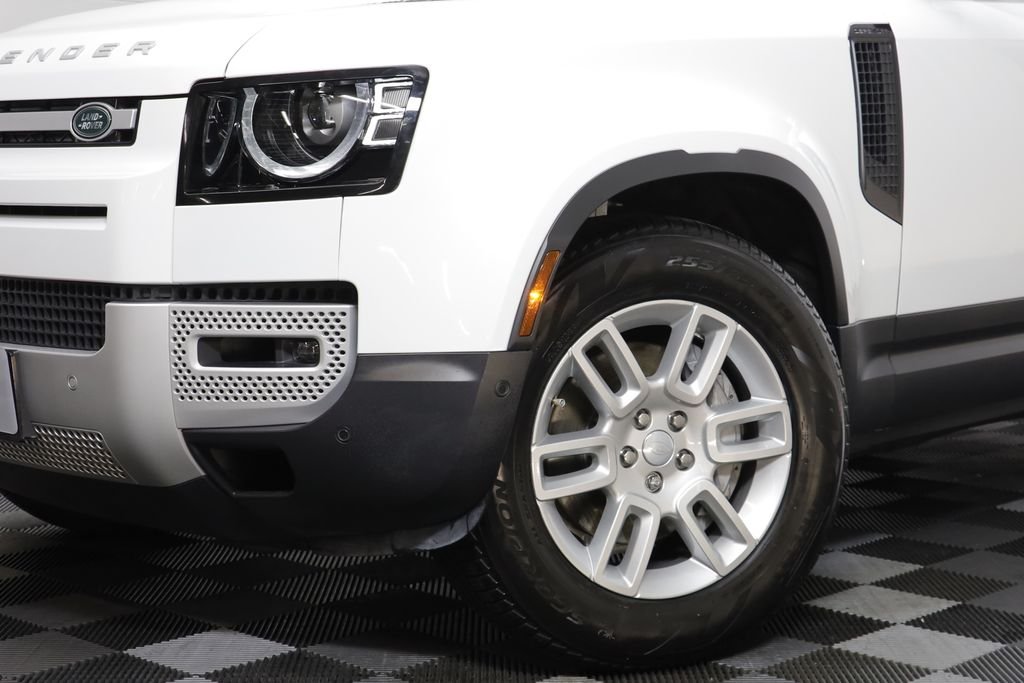 Used 2025 White Land Rover S image 3