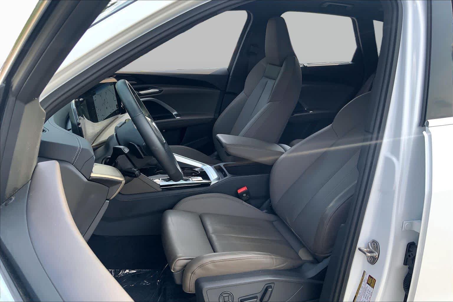 Used 2025 Arkona White Audi Premium Plus image 8