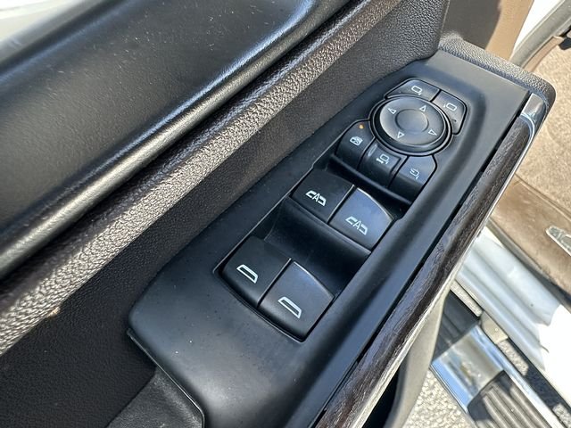Used 2022 White GMC Denali image 22