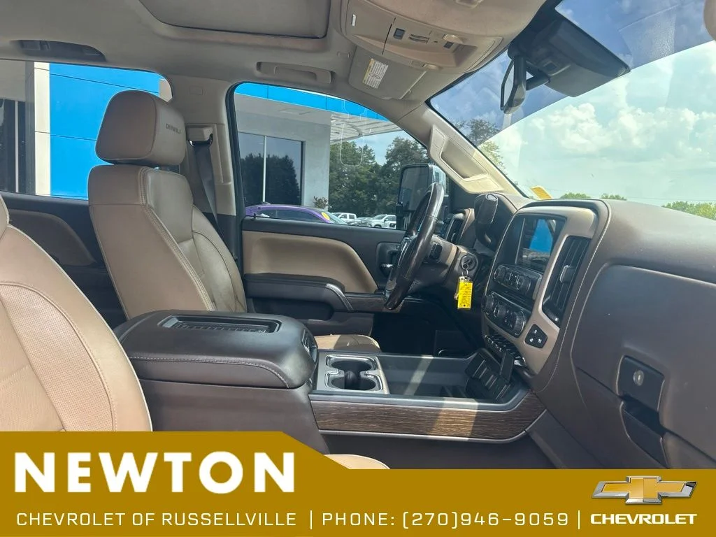 Used 2019 Summit White GMC Denali image 8