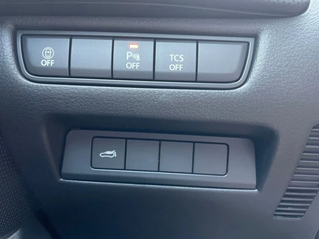 New 2026 Beige/tan Mazda 2.5 S Meridian Edition image 17