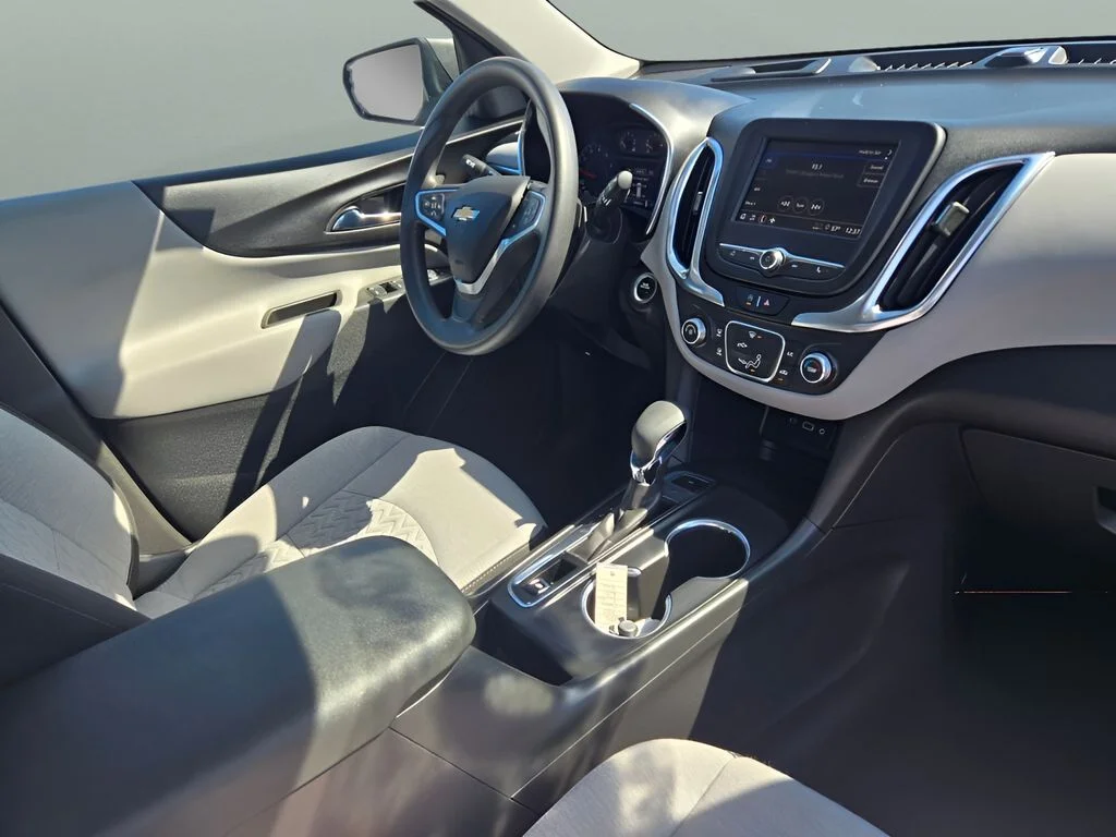 Used 2022 Silver Chevrolet LS image 6
