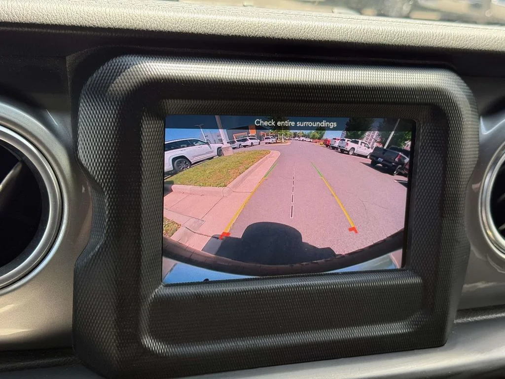 Used 2021 Gray Jeep Unlimited Sahara image 30