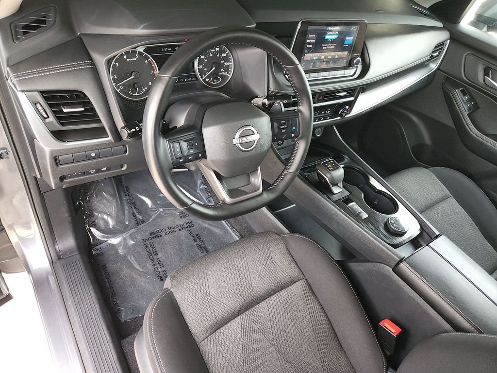 Used 2025 Gray Nissan SV AWD image 12