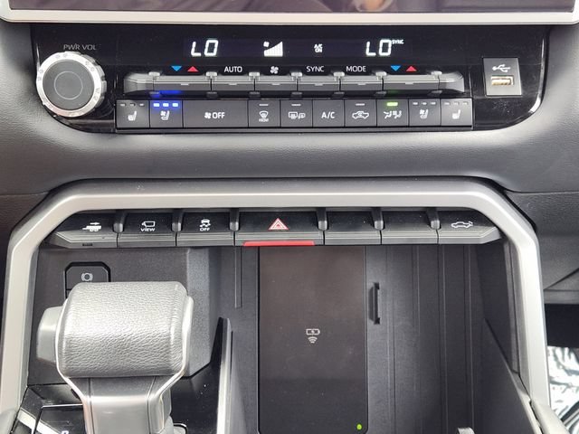 Used 2025 White Toyota Platinum Hybrid image 21