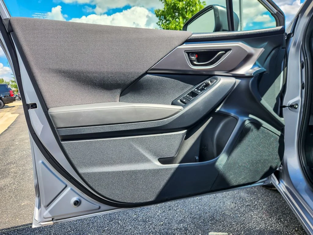 Used 2024 Silver Subaru Base image 15