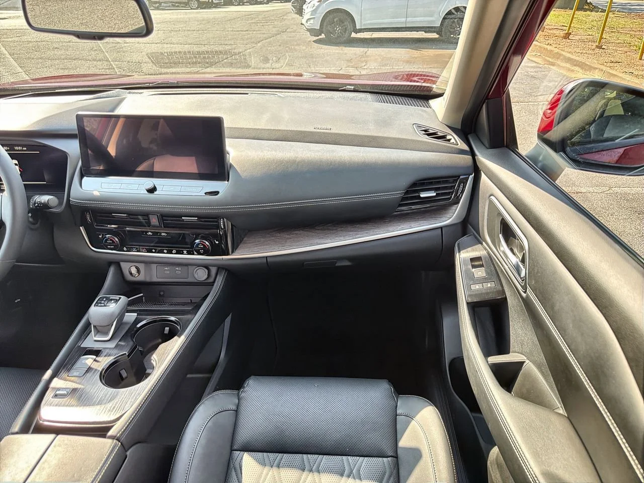 Used 2025 Red Nissan Platinum FWD image 24