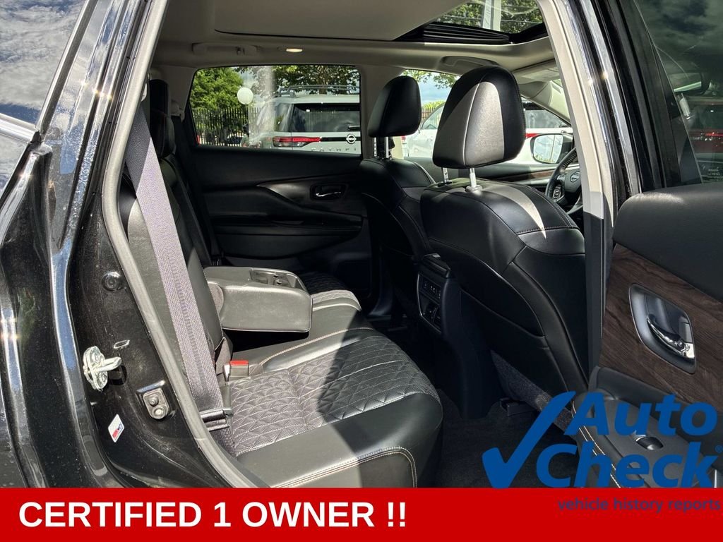 Used 2023 Black Nissan Platinum image 11