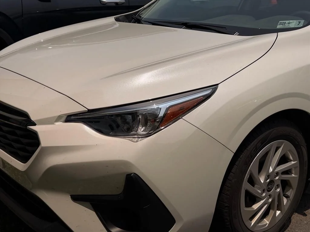 Used 2024 White Subaru Base image 4