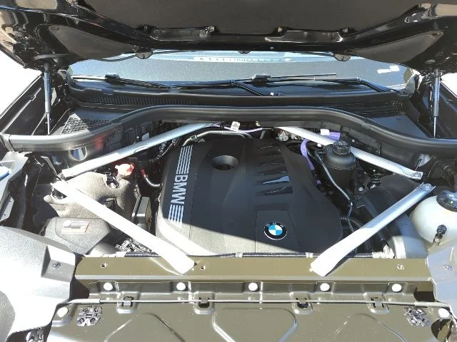 Used 2025 Black BMW xDrive40i image 30