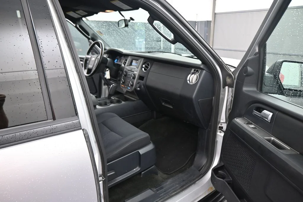 Used 2017 Silver Ford XL image 42