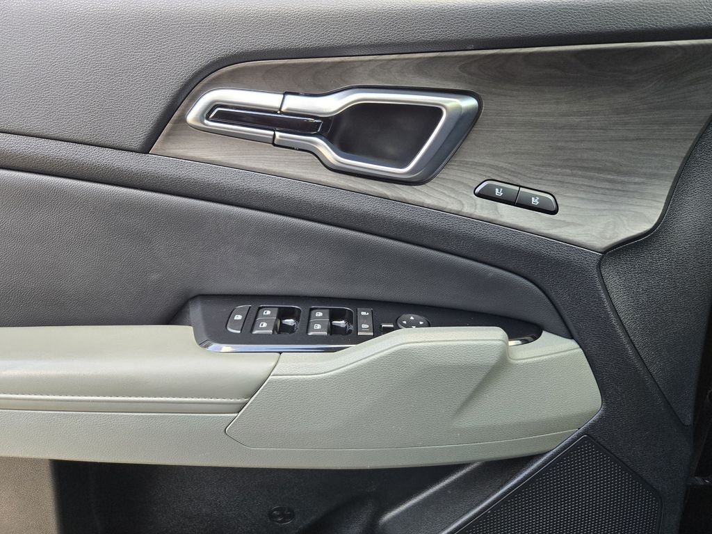 Used 2023 Black Kia X-Pro image 18