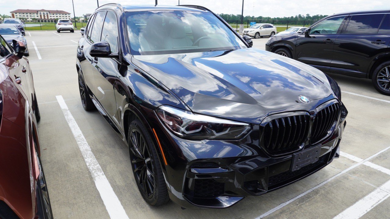 Used 2023 Black BMW xDrive40i image 3