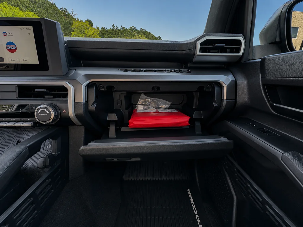Used 2026 UNDERGROUND Toyota SR5 image 24