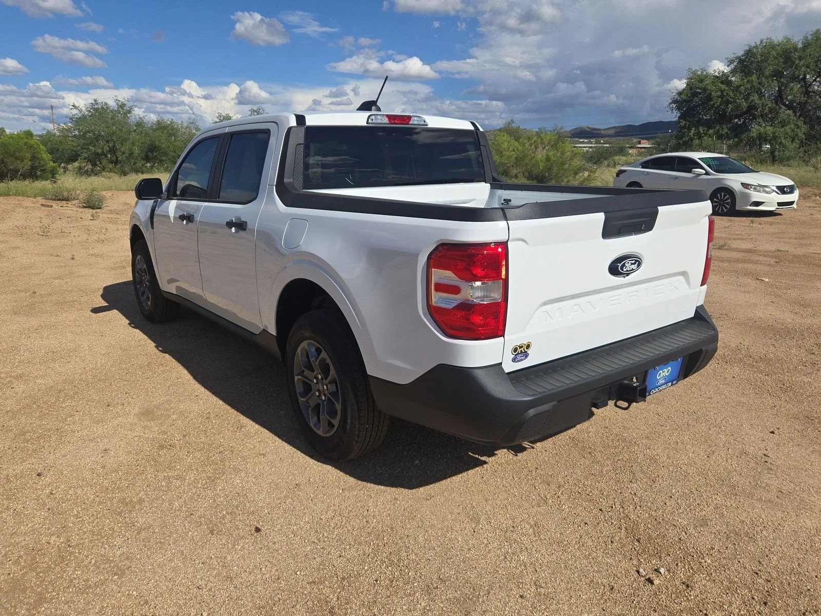 New 2026 Oxford White Ford XLT image 8