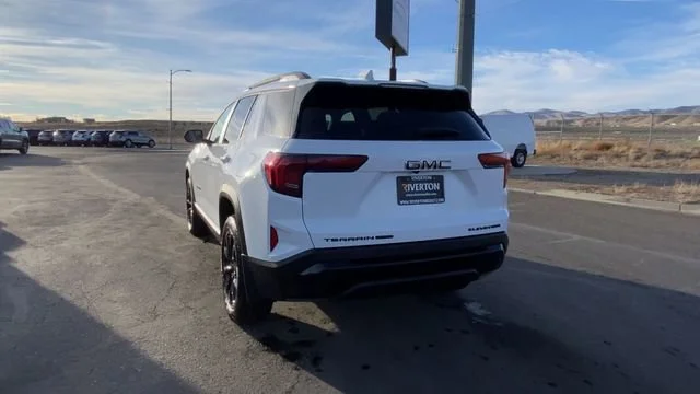 New 2026 Summit White GMC Elevation image 7