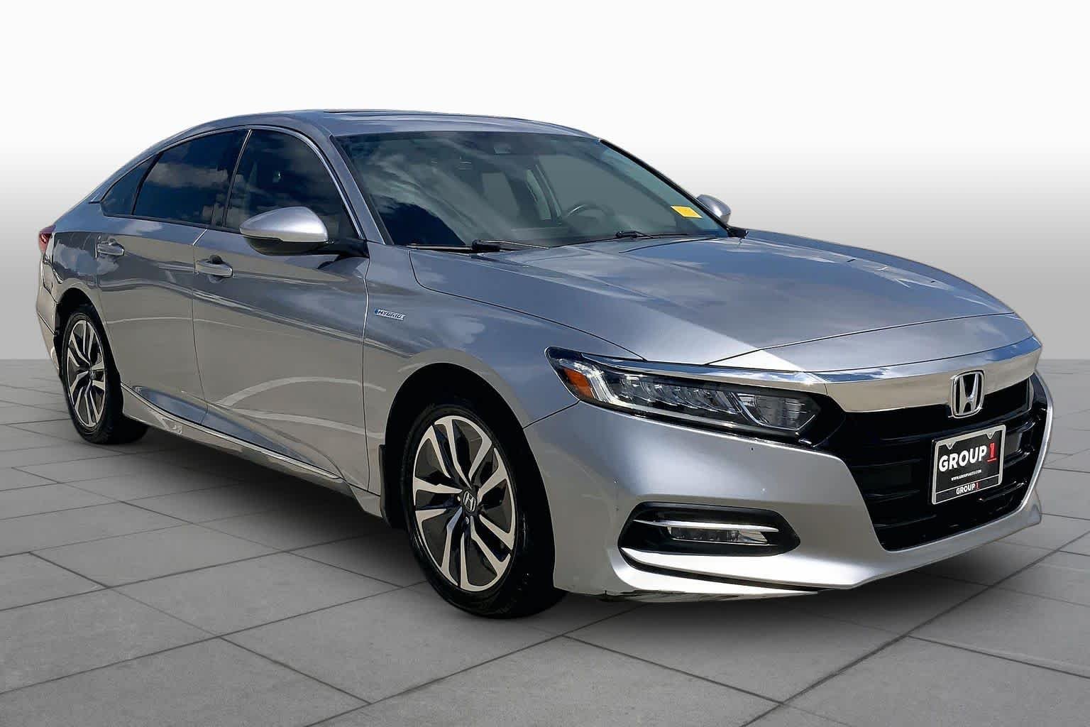 Used 2019 Lunar Silver Metallic Honda EX-L image 3