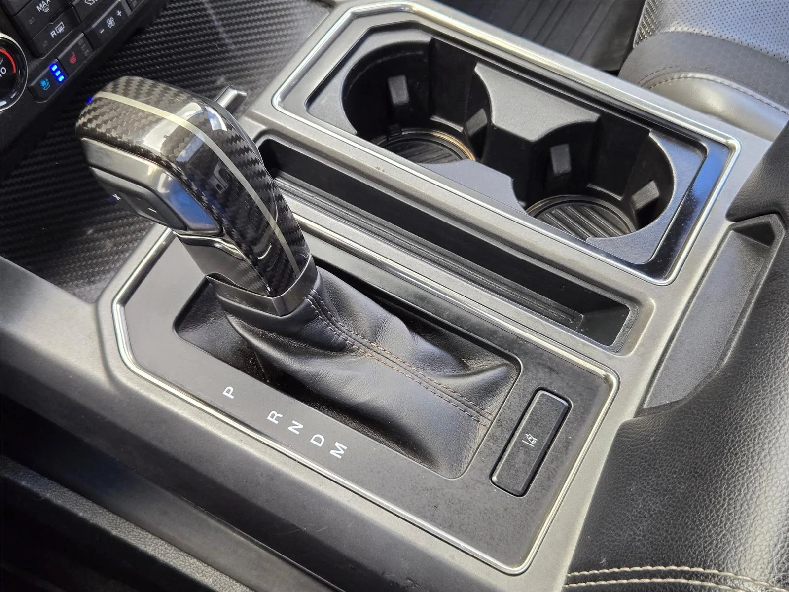 Used 2019 Magnetic Ford Raptor image 23