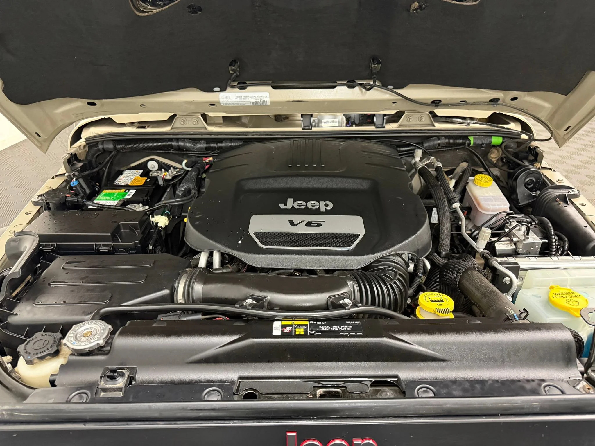 Used 2017 Gobi Clearcoat Jeep Rubicon Recon image 29