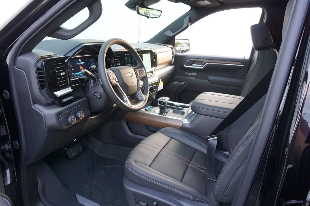 New 2026 Black Chevrolet High Country image 9