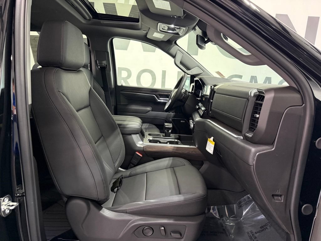 New 2026 Onyx Black GMC SLT image 12
