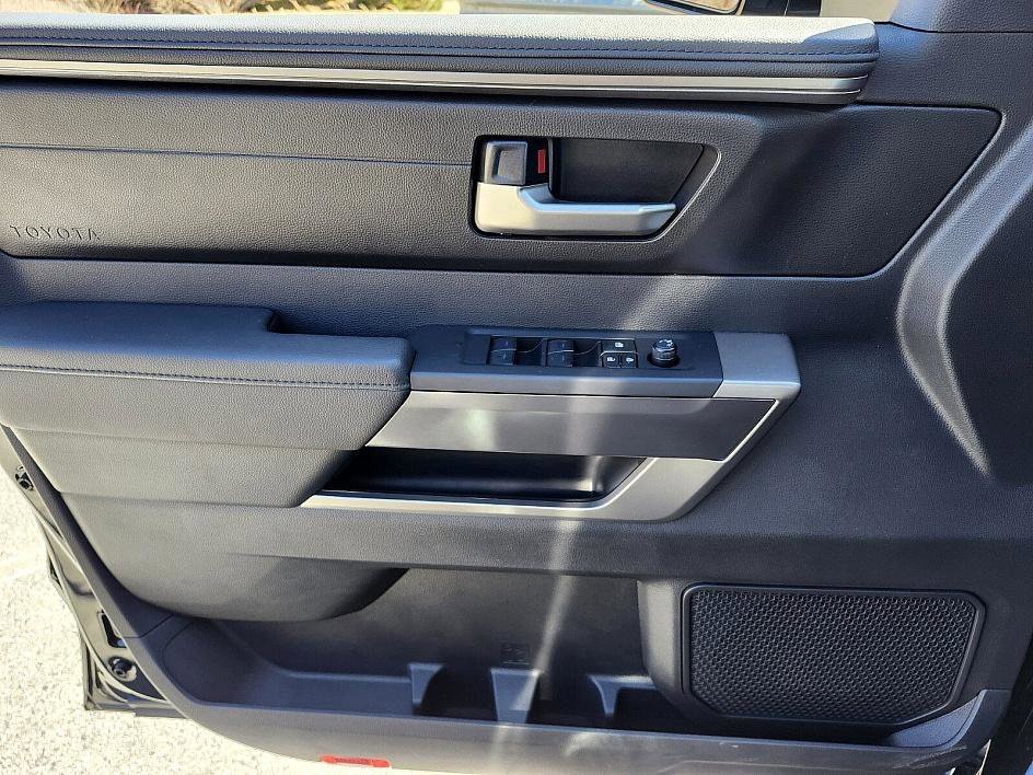 2025 Toyota Tundra SR5 - Photo 30
