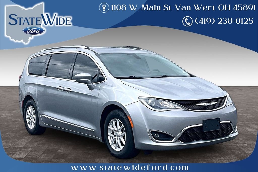 2020 Chrysler Pacifica Touring L's photo