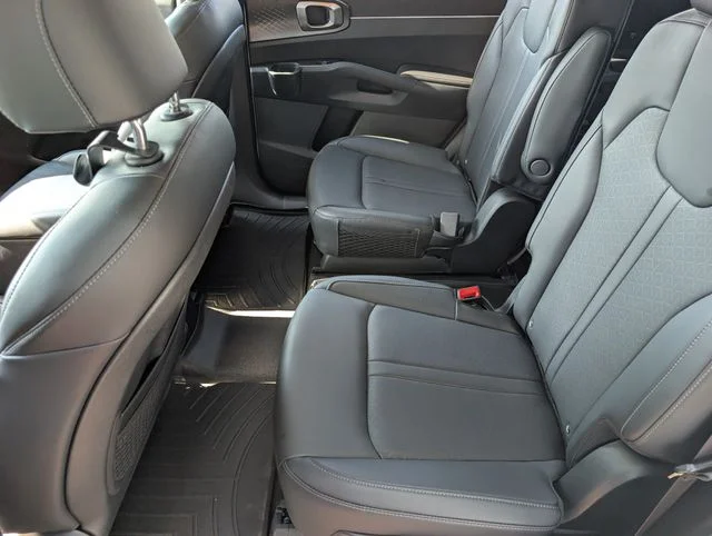Used 2023 Snow White Pearl Kia EX image 9