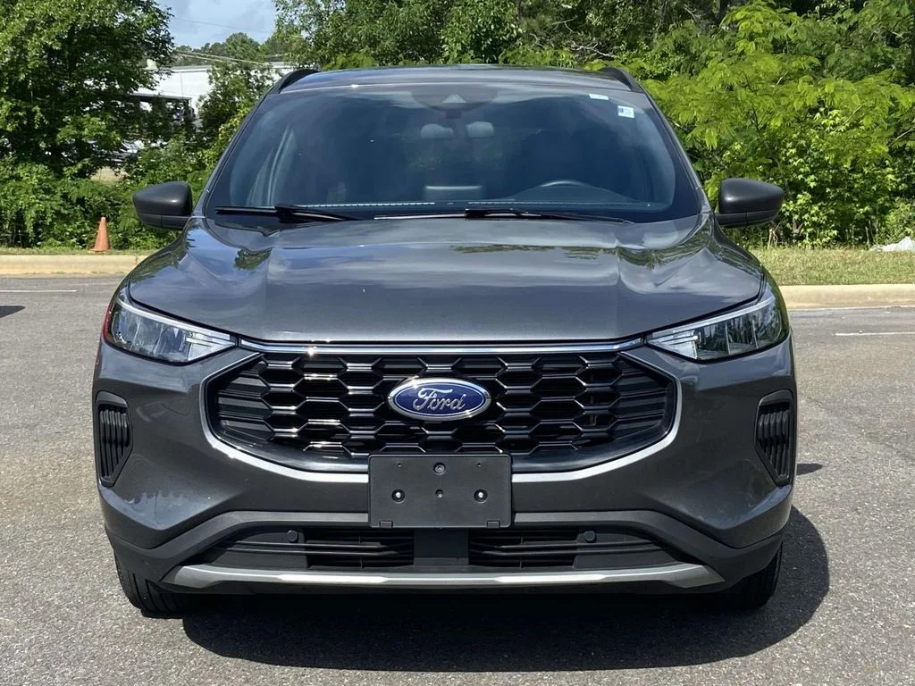 Used 2025 Carbonized Gray Metallic Ford ST-Line image 8