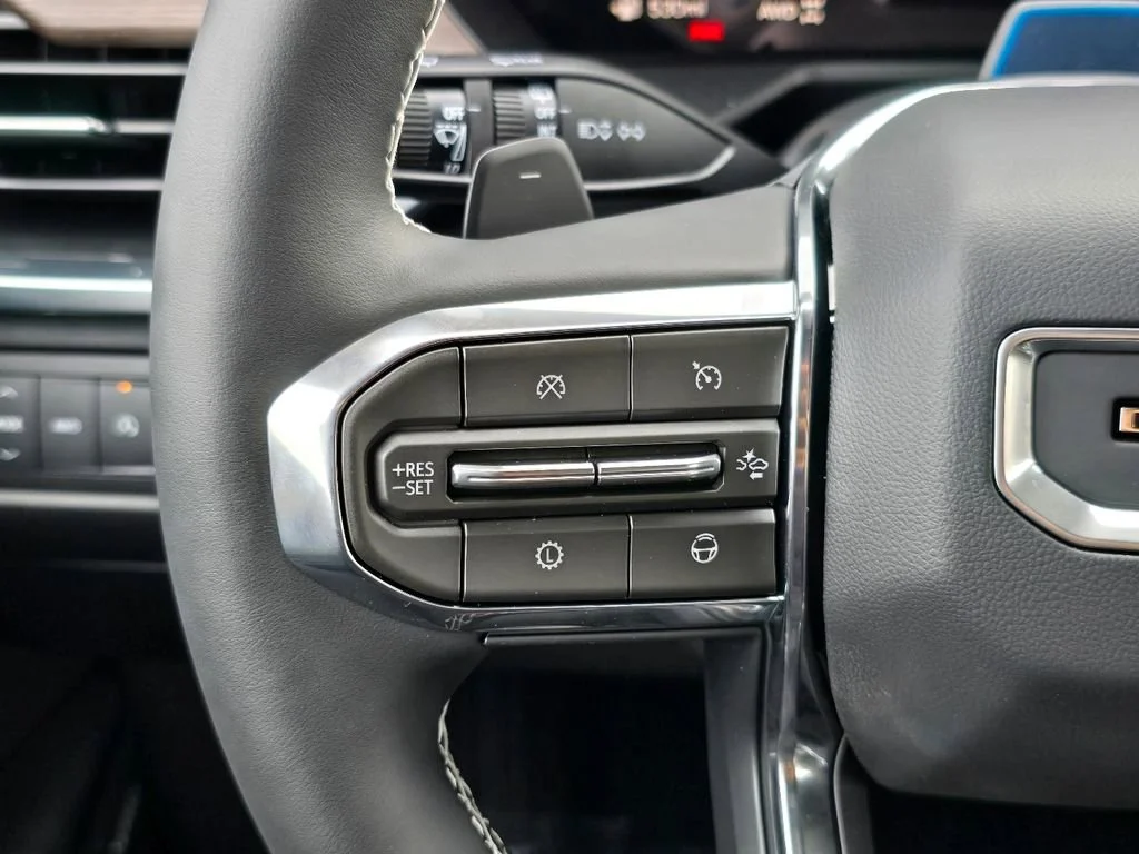 2026 GMC Acadia Denali - Photo 18