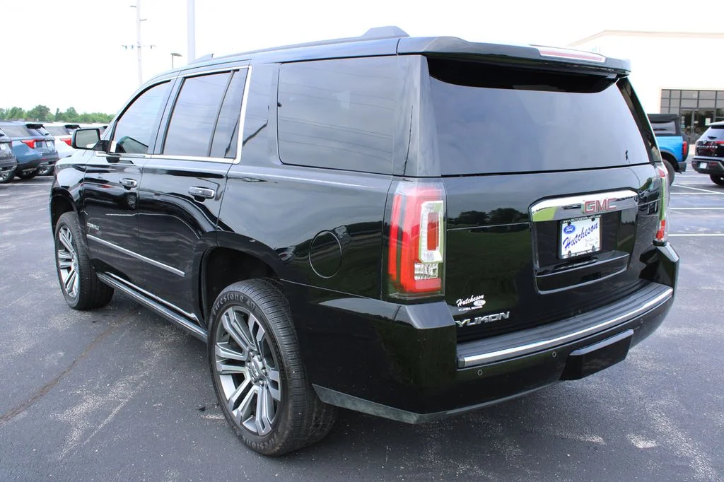 Used 2017 Onyx Black GMC Denali image 8