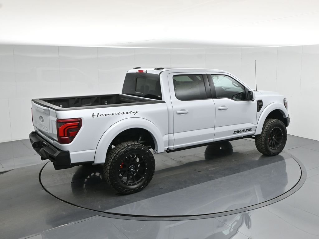 New 2025 Space White Metallic Ford Lariat image 43