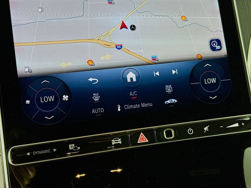 2025 Mercedes-Benz C-Class Sedan C 300 - Photo 16