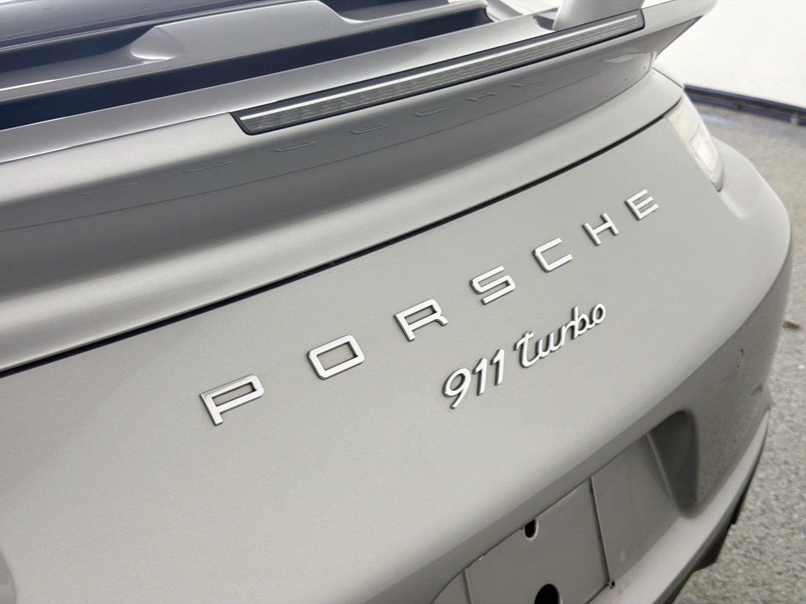 Certified Used 2015  porsche Turbo image 17