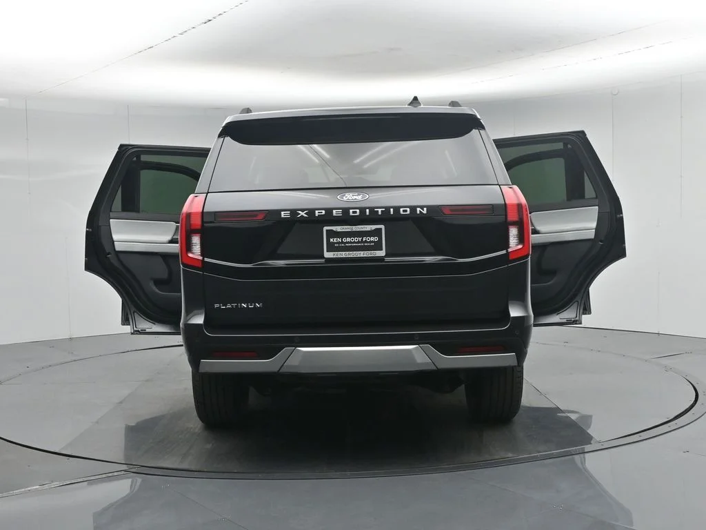 Certified Used 2025 Gray Ford Platinum image 40