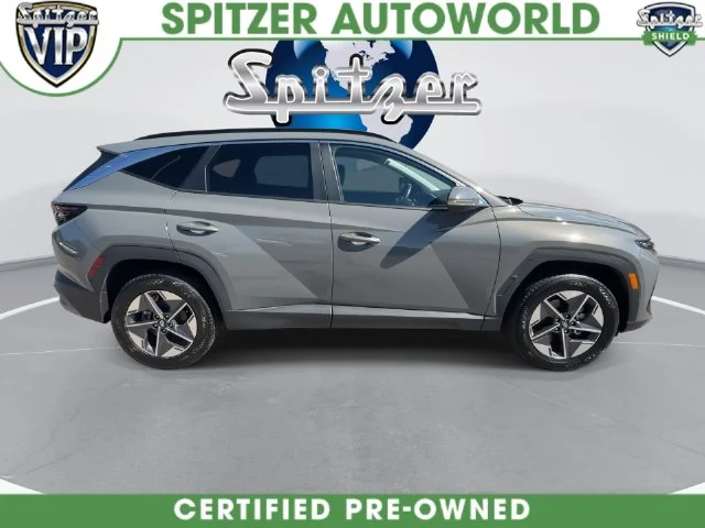 Used 2025 Gray Hyundai SEL Convenience image 16
