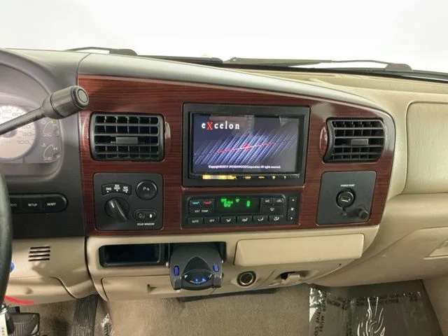 Used 2005 Dark Shadow Gray Clearcoat Metallic Ford Lariat image 15